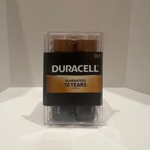 Duracell D8 Alkaline Batteries - Black and Gold